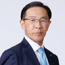 京都府知事の西脇隆俊 氏